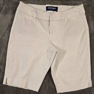 Old Navy White Bermuda Jean Shorts - Size 2 (023)
